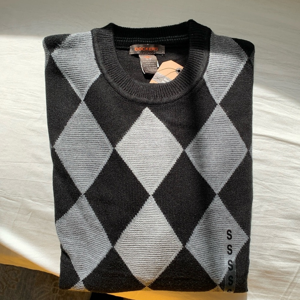 Dockers Black and Gray Crewneck Sweater Timeless Style